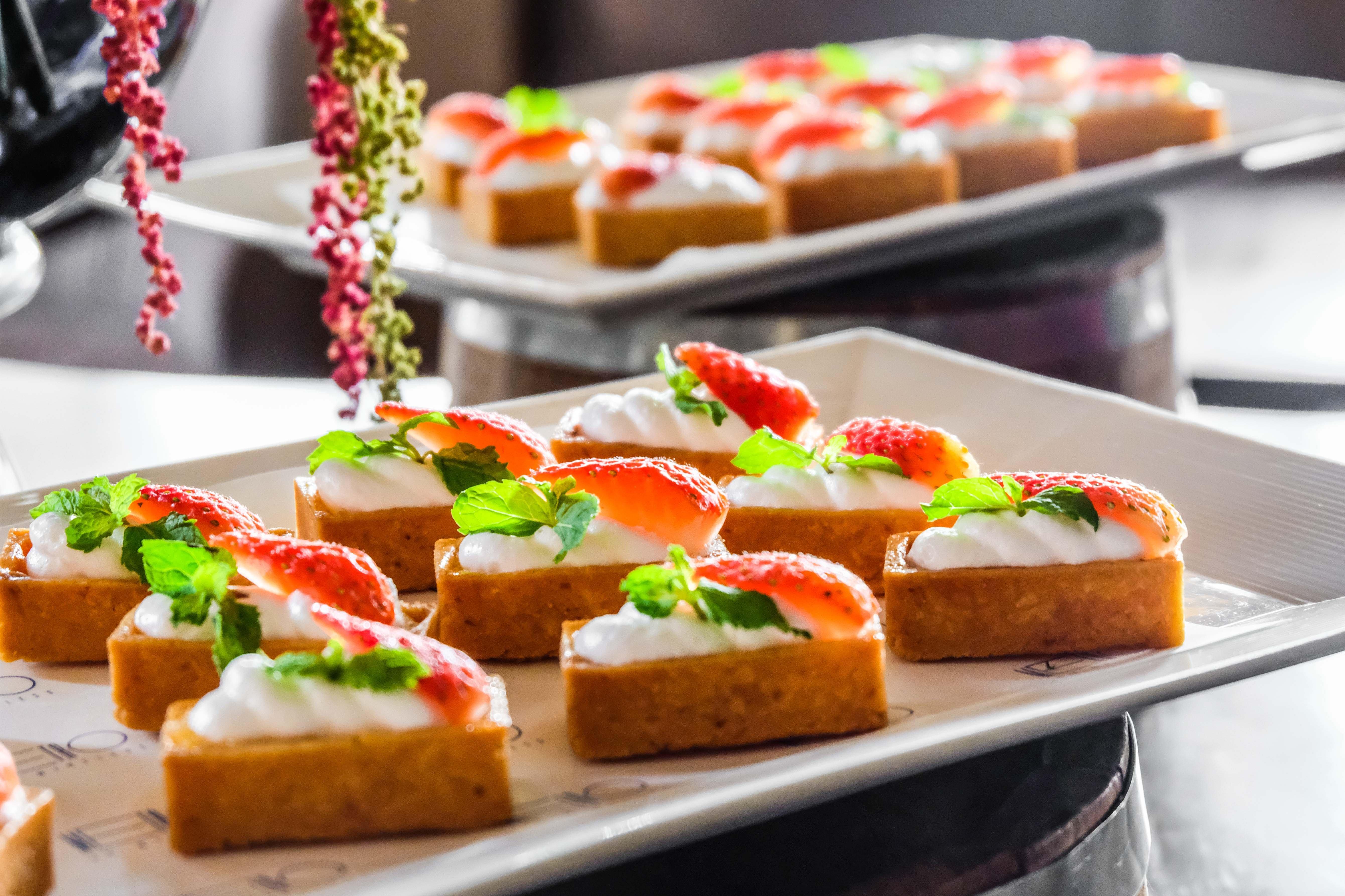 Hotel Indigo Bangkok Wireless Road By Ihg Экстерьер фото Canapés