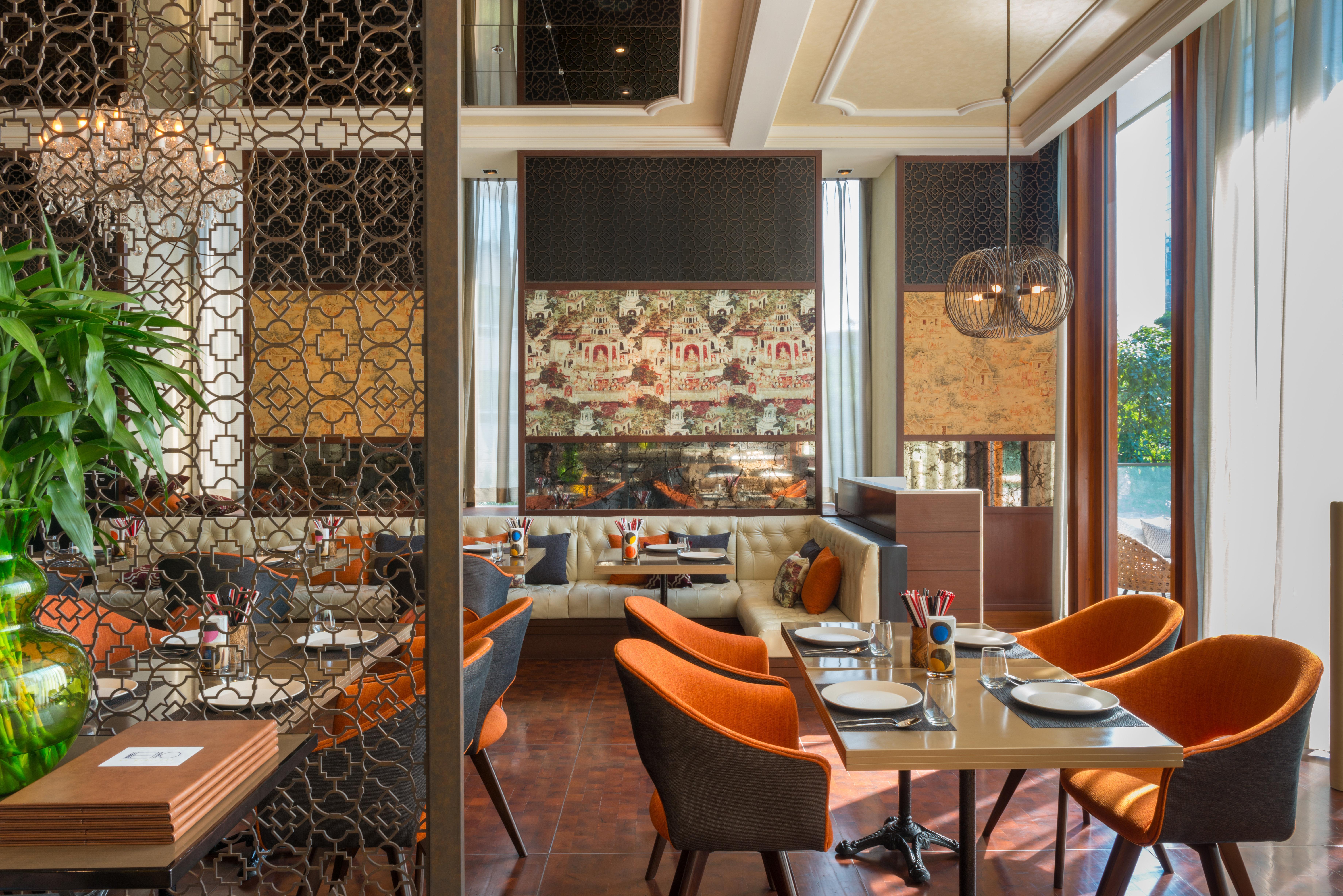 Hotel Indigo Bangkok Wireless Road By Ihg Экстерьер фото The interior of the restaurant