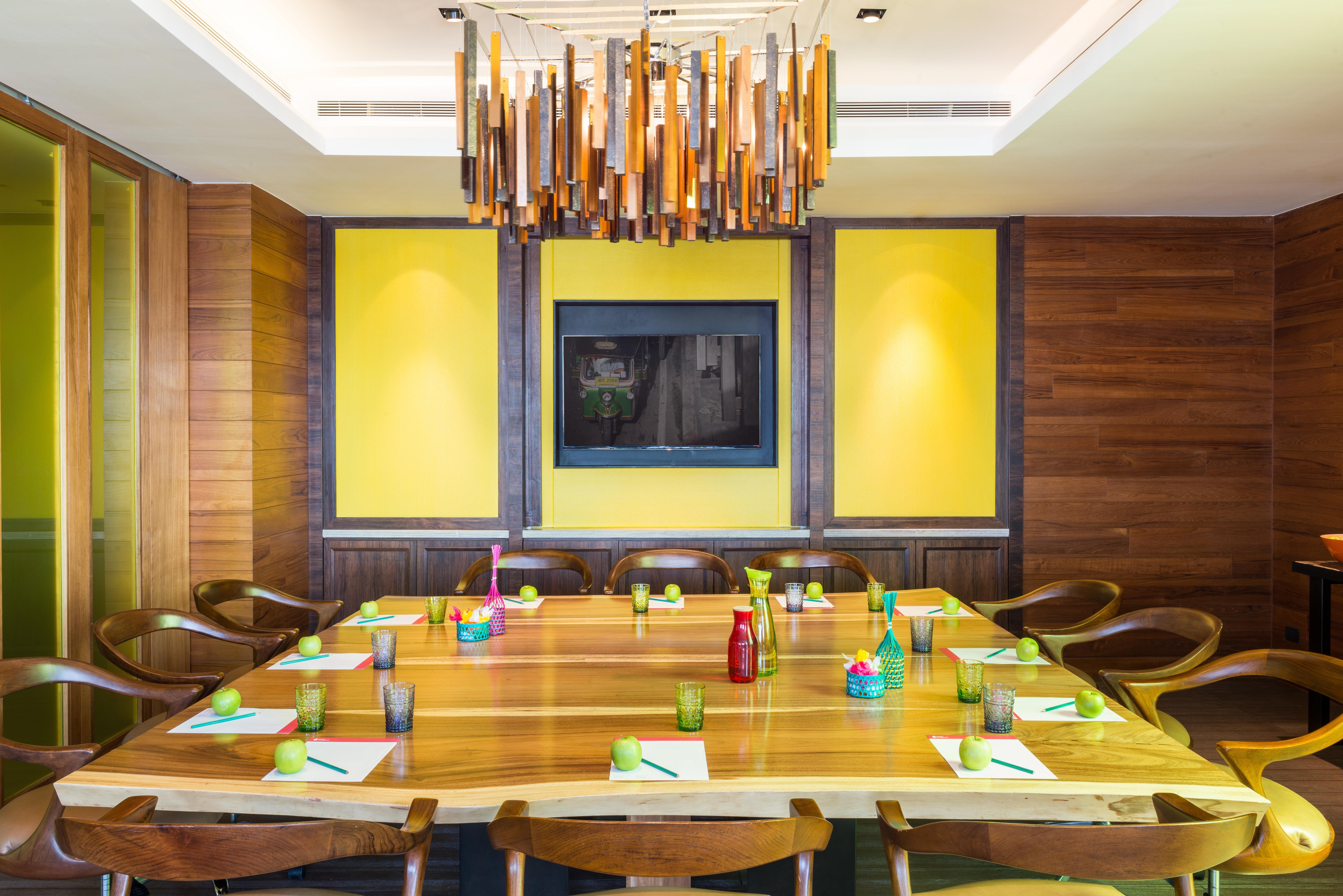Hotel Indigo Bangkok Wireless Road By Ihg Экстерьер фото Meeting room at the hotel