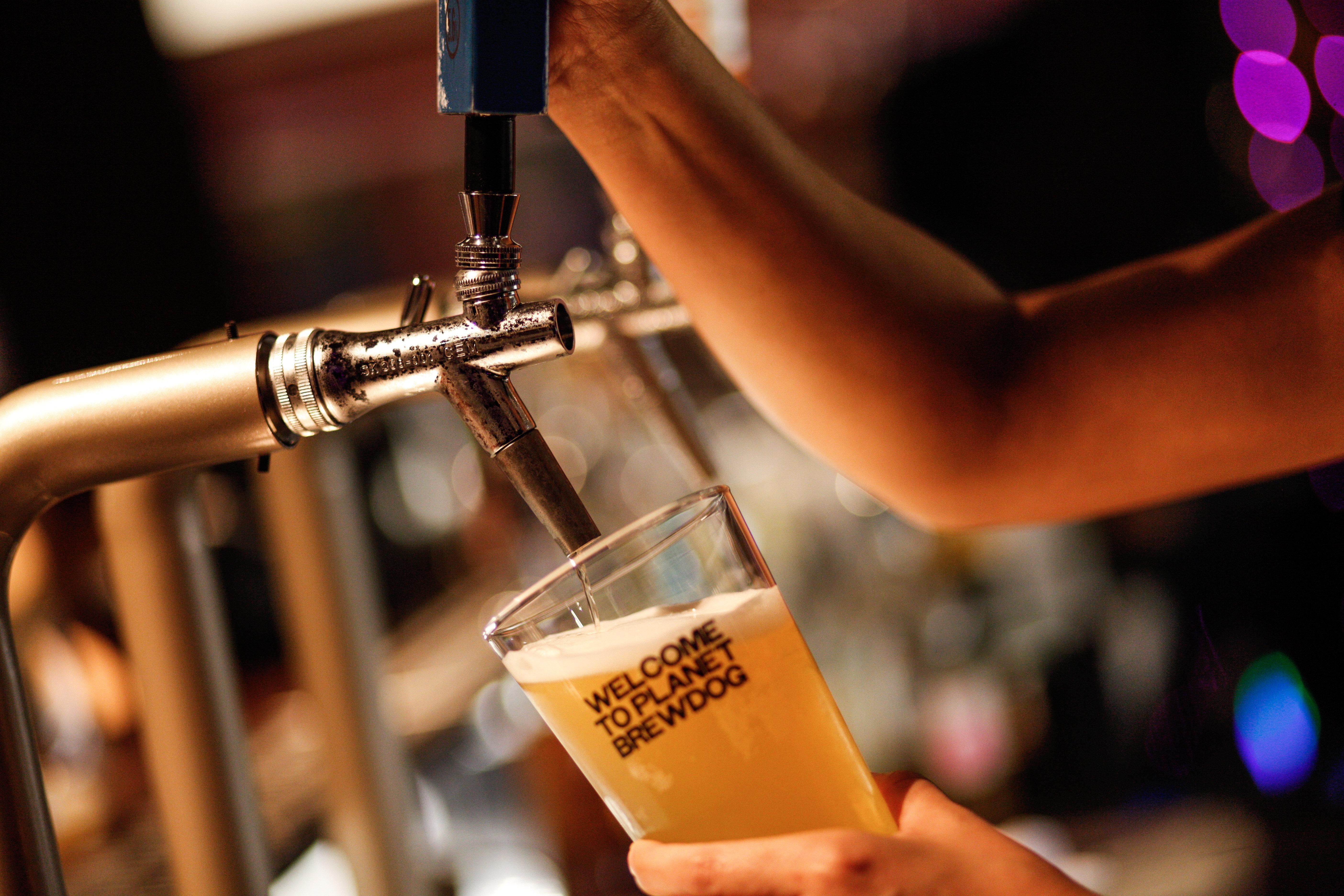 Hotel Indigo Bangkok Wireless Road By Ihg Экстерьер фото A beer tap in action