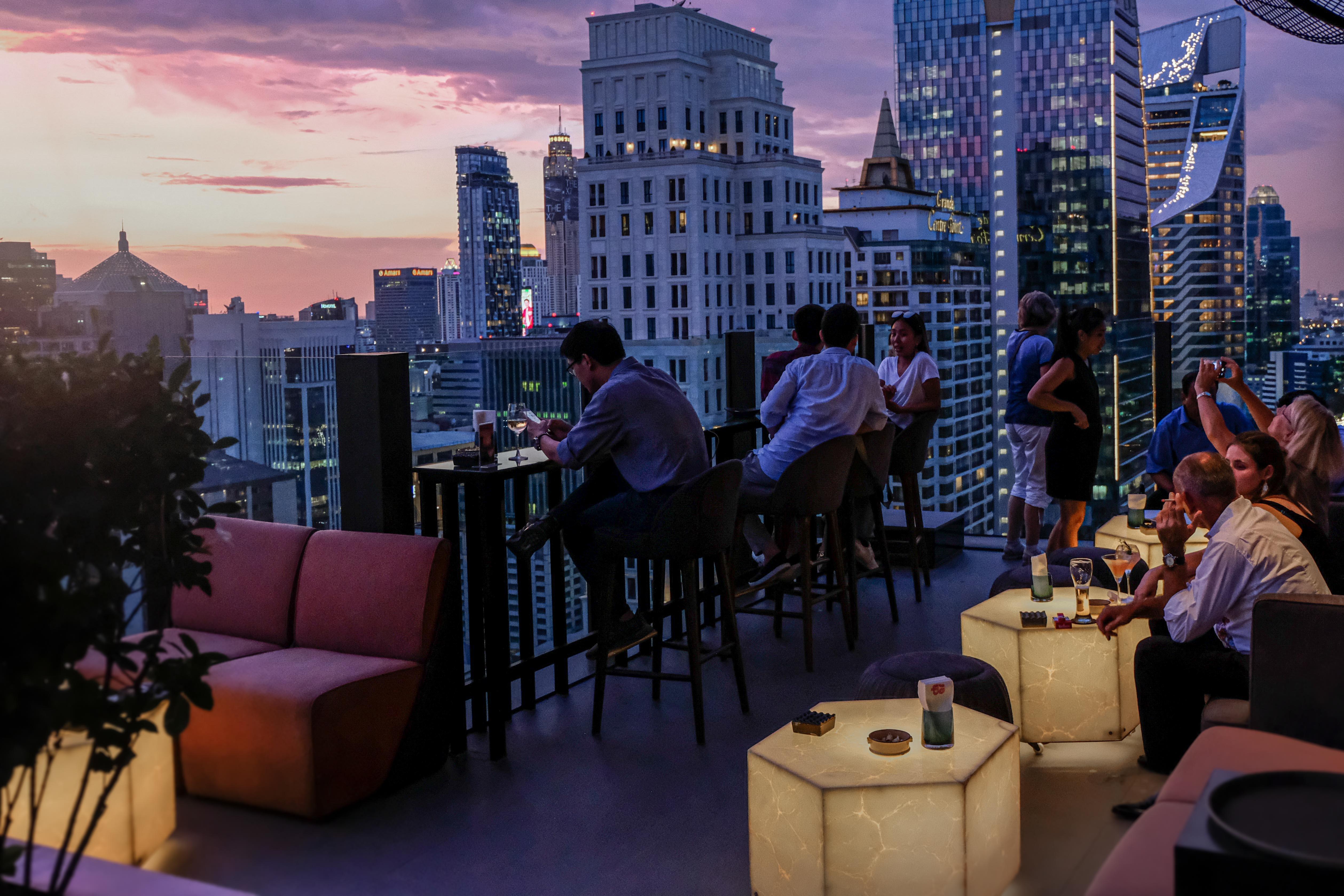 Hotel Indigo Bangkok Wireless Road By Ihg Экстерьер фото The 137 Pillars Hotel Rooftop Bar