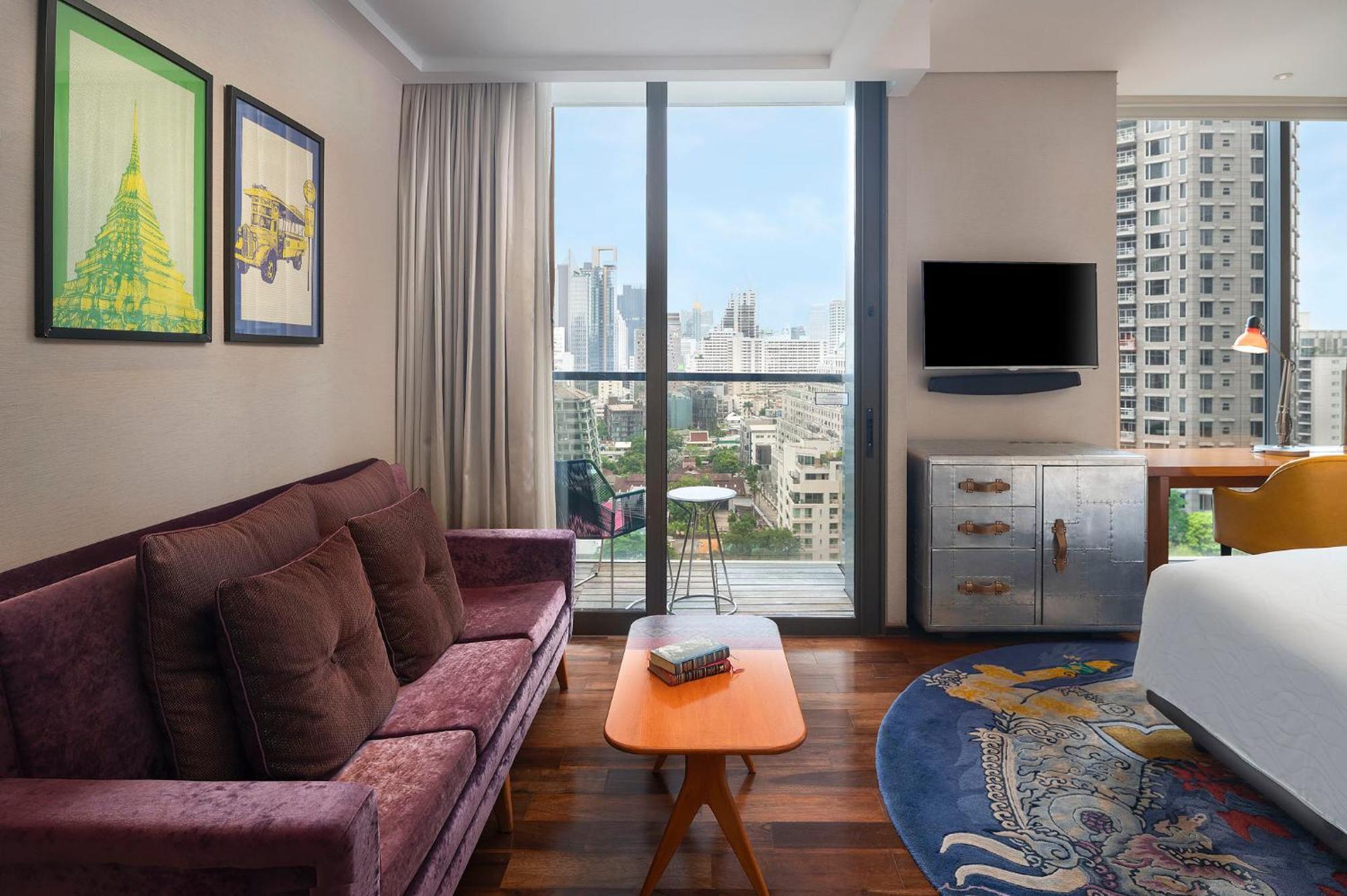 Hotel Indigo Bangkok Wireless Road By Ihg Экстерьер фото A suite at the hotel